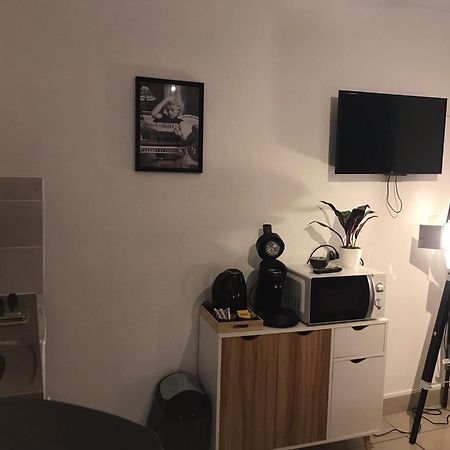 Studio Monroe Alençon Esterno foto